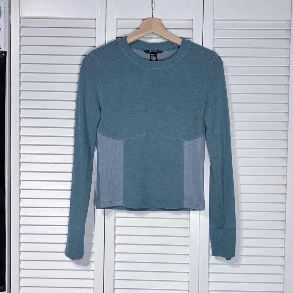 Victoria’s Secret thermal top - Picture 2 of 4